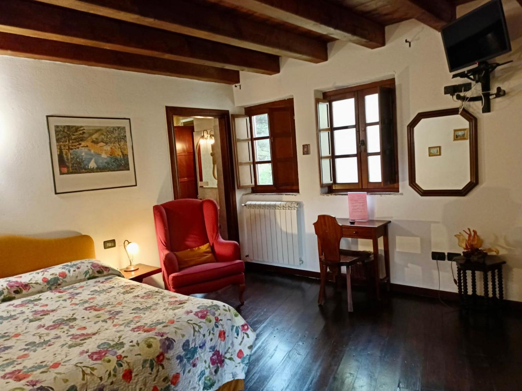 Le Petit Chateau Vezzi Portio Exterior foto