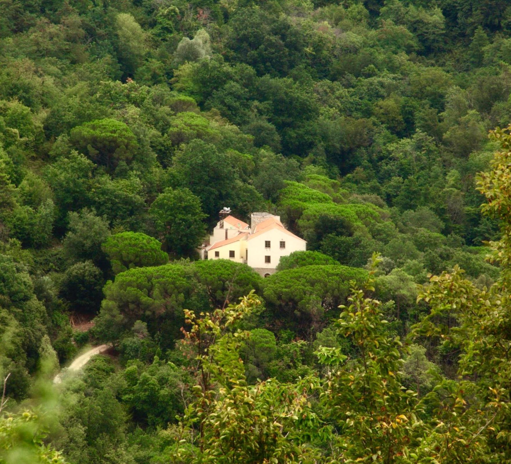 Le Petit Chateau Vezzi Portio Exterior foto