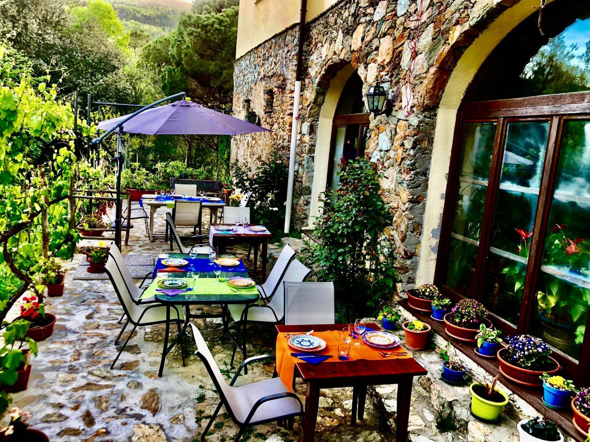 Le Petit Chateau Vezzi Portio Exterior foto